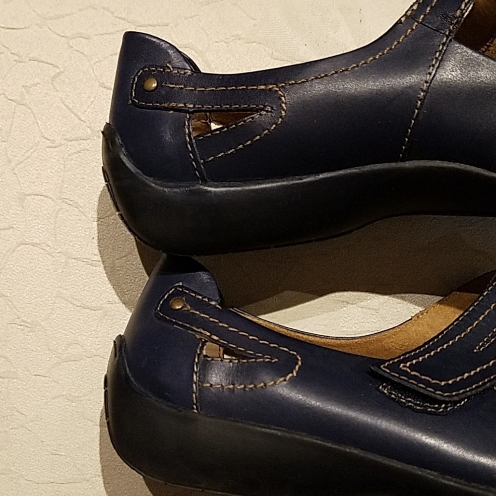 Array* Shoes - image 3